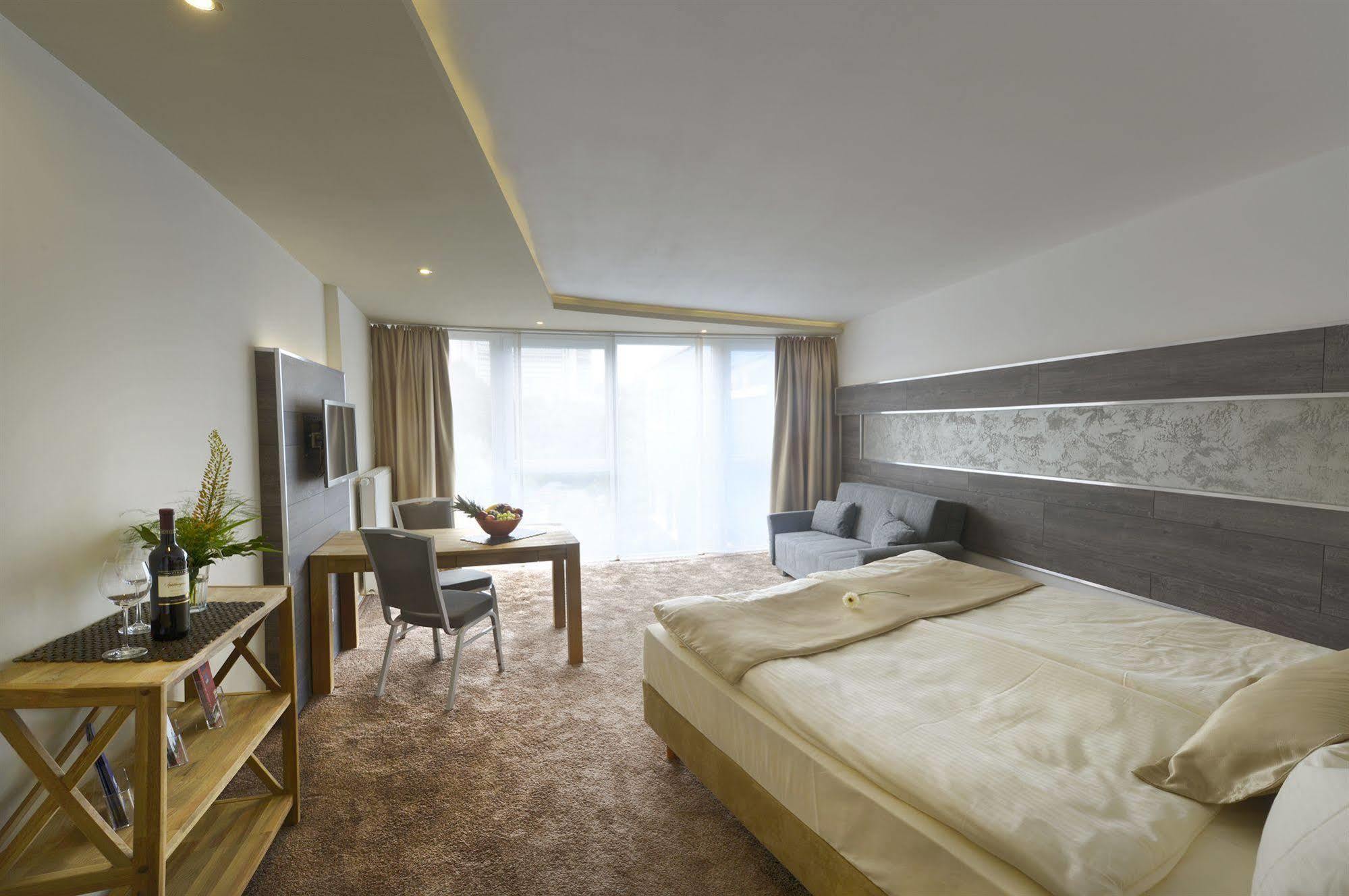 Petul Apart Hotel City Premium Essen Eksteriør billede